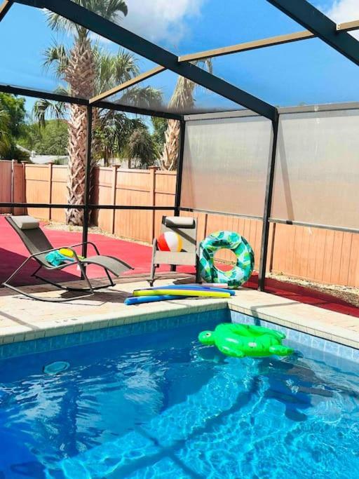 Vintage Family Scape + Heated Pool&Discount Villa Tampa Exterior photo