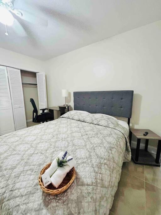 Vintage Family Scape + Heated Pool&Discount Villa Tampa Exterior photo