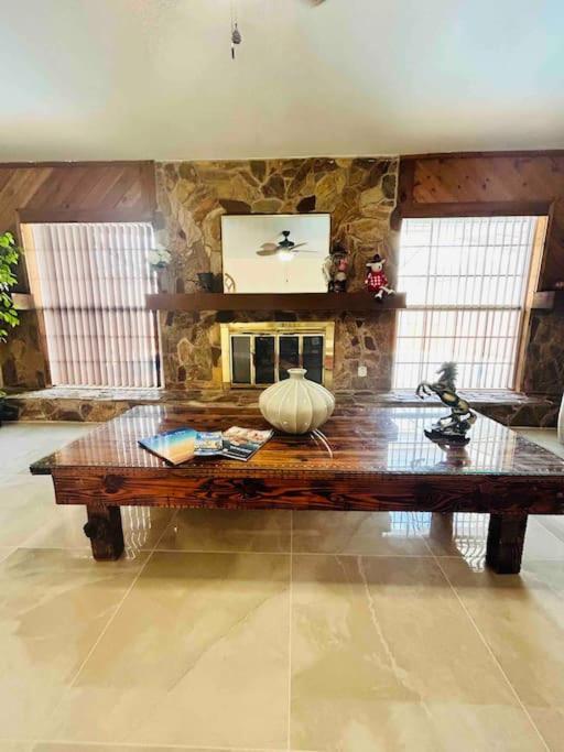 Vintage Family Scape + Heated Pool&Discount Villa Tampa Exterior photo