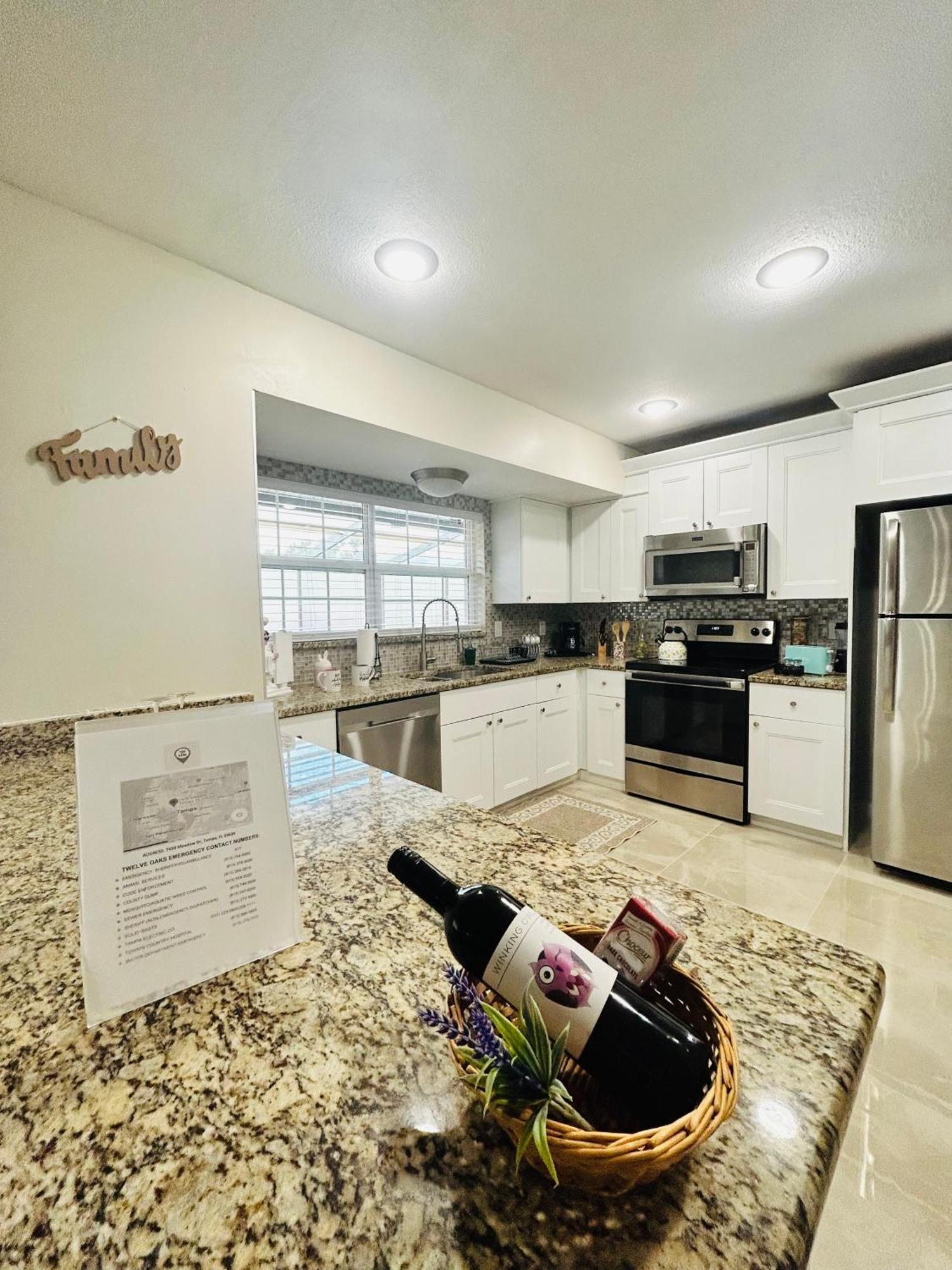 Vintage Family Scape + Heated Pool&Discount Villa Tampa Exterior photo